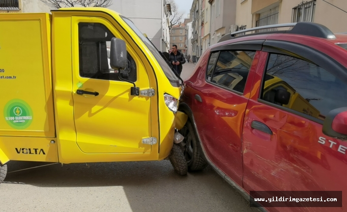 İnegöl'de elektrikli araç kazası